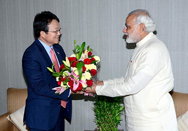 South Korea offers10 bn dollar fund for Modisprojects- India TV News