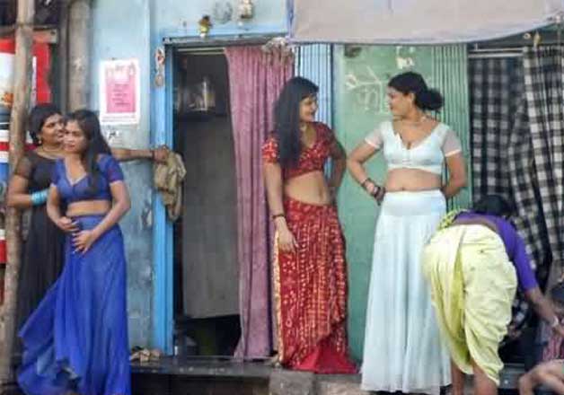 Story Of A Mumbai Girl Living In Red Light Area Goes Viral Indiatv News