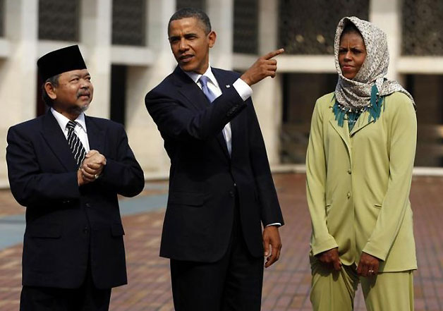 michelle obama head scarf in mosque