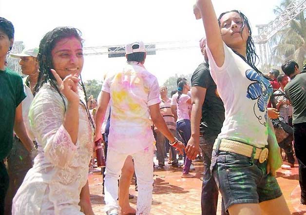 Here's The Entertaining ABCD Version Of Holi You Grew Up Learning ...