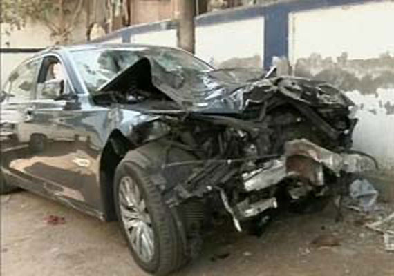 Video of bmw accident in ahmedabad #1