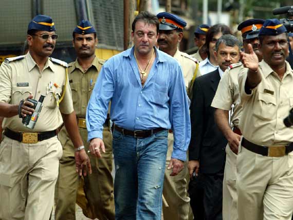 sanjay dutt police