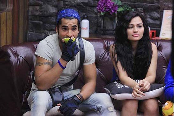 Bigg Boss 8, Day 58: Gautam entices as 'dictator' of the house, flirts