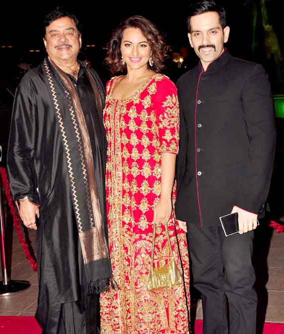 sonakshi sinha with father and brother
