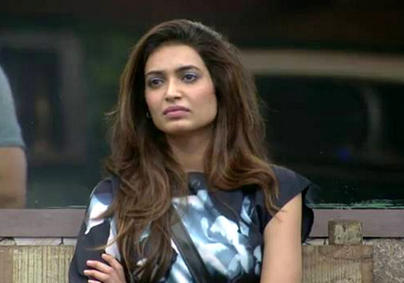 Bigg Boss 8, Day 68: Diandra And Gautam Locked In The Bathroom; Reene 