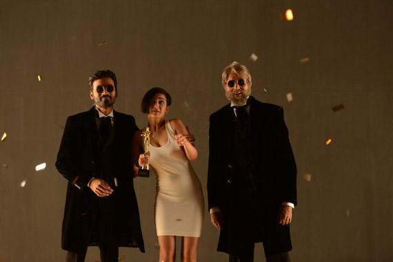 Akshara Haasans Look In Shamitabh Revealed See Pics Bollywood