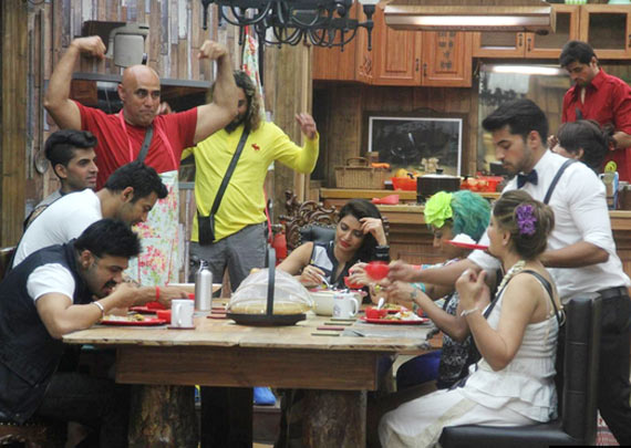 Bigg Boss 8, Day 11: Inmates having meals together