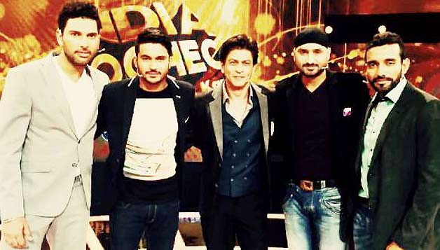 Shah Rukh Khan with Yuvraj Singh Harbhajan Sigh Robin Uthappa for  TV show 