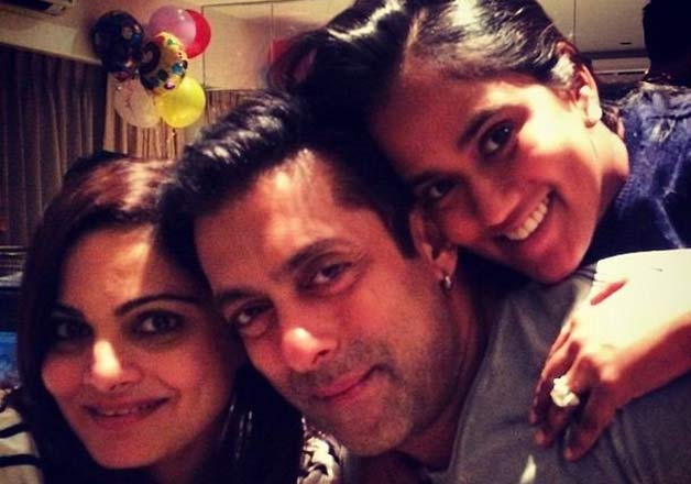 Salman Kha with his sisters