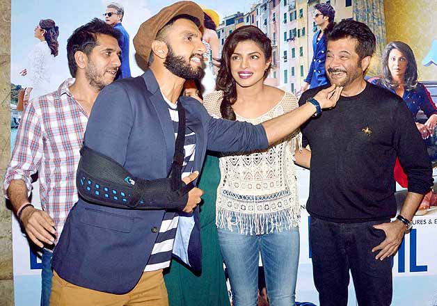 dil dhadakne do trailer launch pics