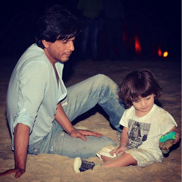 Shah Rukh Khan with Abram in Goa