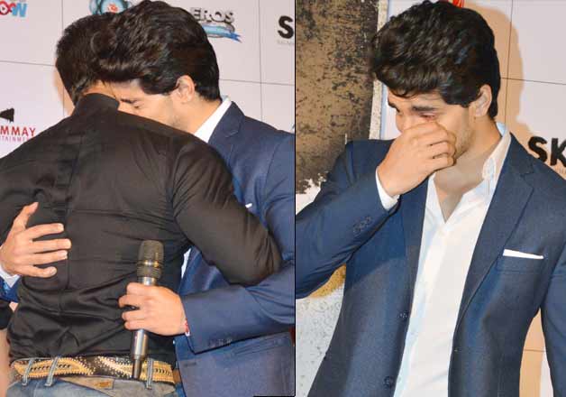 Sooraj Pancholi Salman Khan crying pics at Hero trailer launch