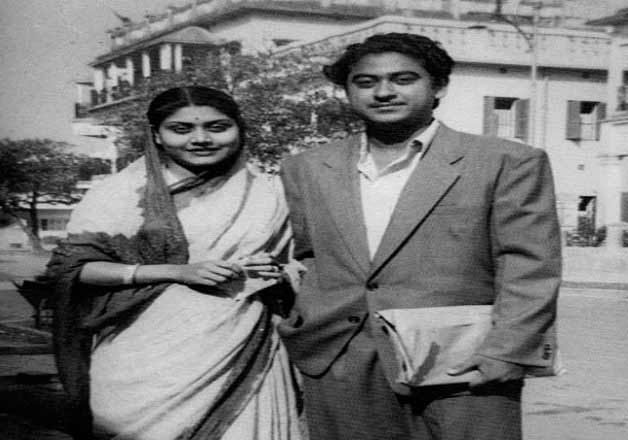 Read about 4 wives of Kishore Kumar: The man whose voice created history in celluloid | Bollywood News – India TV