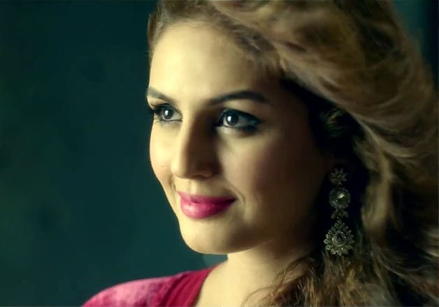 Huma Qureshi Is Different And Dark In Badlalpur
