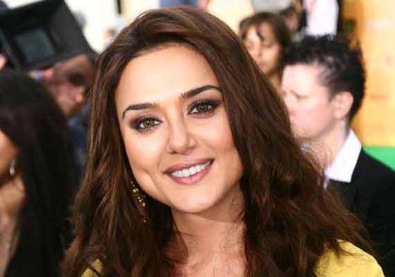 Preity Zinta rubbishes report, says she is not contesting elections