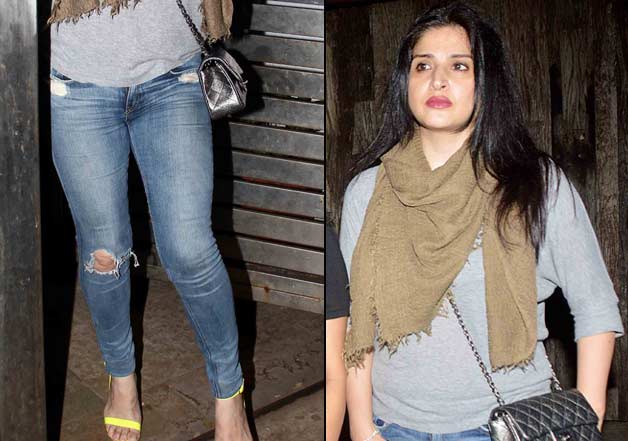 maheep kapoor ripped jeans