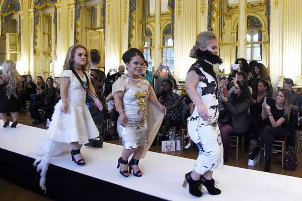 Dwarf Models Storm Paris Fashion Week Indiatv News 