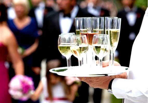 Jazz up your wedding with these 5 unique beverages (view pics)