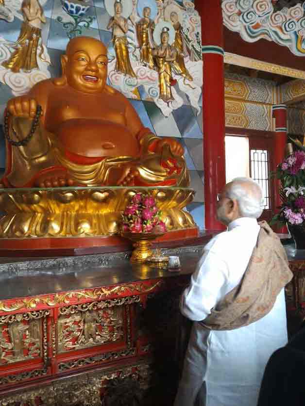 PM Modi in Daxingshan Temple