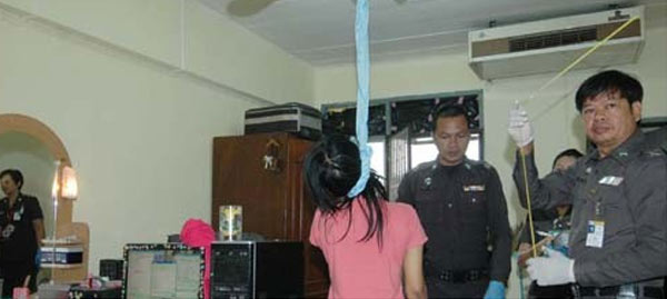 Bangkok: A 24-year-old Thai woman committed suicide in front of a ...