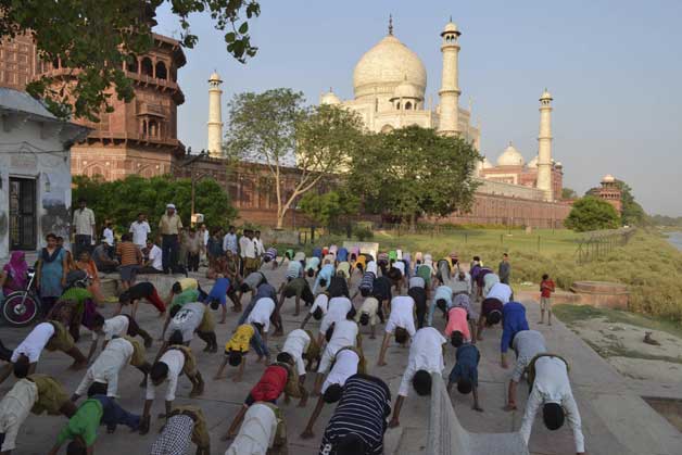 Yoga DAY Tajmahal