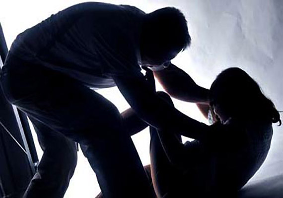 Delhi police constable suspended for attempt to rape