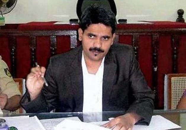 IAS officer DK Ravi was planning to raid big developers, claims