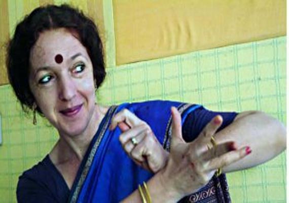 Italian born Odissi dancer Ileana Citaristi manhandled by Puri Jagannath temple servitor seeking money - Italian-born-Od25363