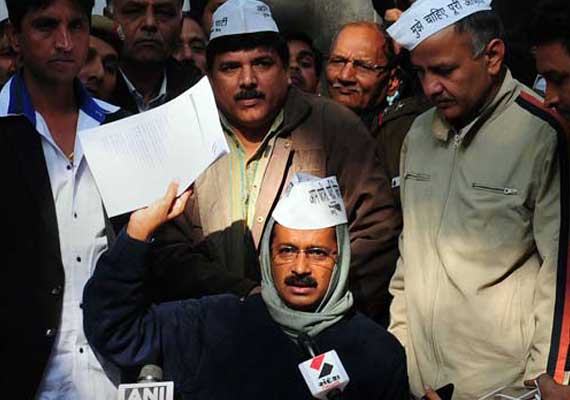 Kejriwal may resign, Jan Lokpal Bill to be introduced in assembly today defying Centre's objection