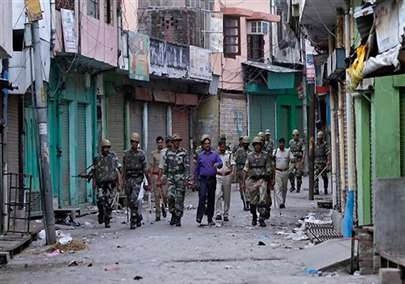 Muzaffarnagar riots: PM asks people to challenge communal forces