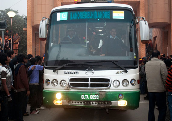 Mercedes bus amritsar to delhi #3