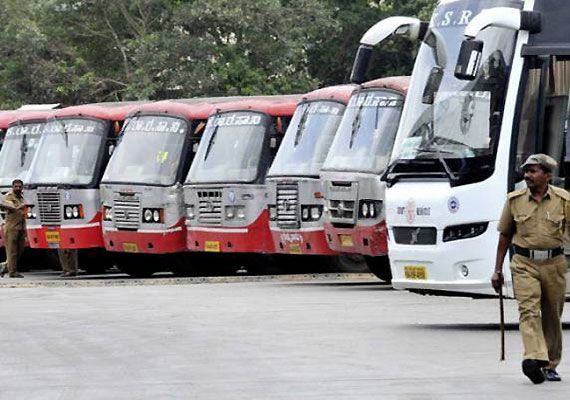 3,000 trainees sacked as Karnataka BUS STRIKE enters second day