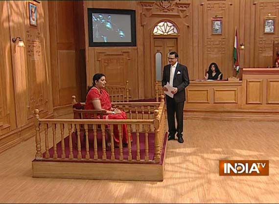 smriti irani in aap ki adalat