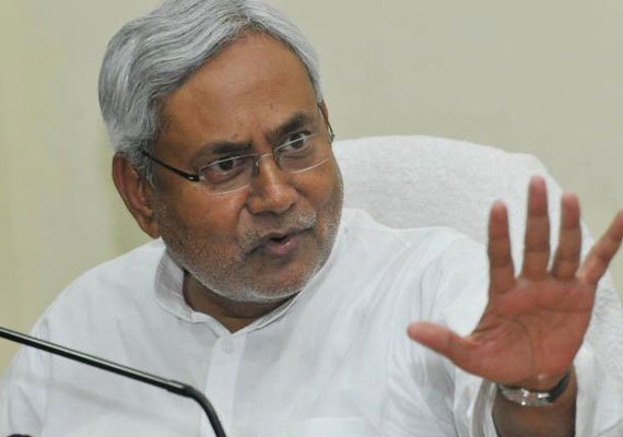 Nitish seeks apology, compensation from Railway ministry