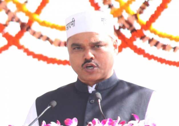 Fake Degree Row: Delhi court extends Tomars police custody by two.