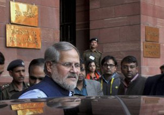 LG Najeeb Jung meets President over Gamlin issue | IndiaTV News