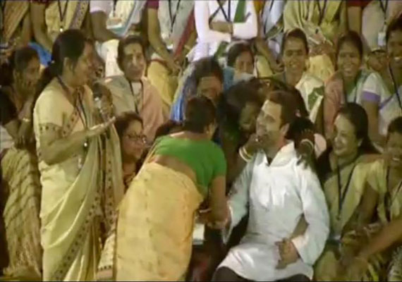 Rahul bombarded with kisses in Assam