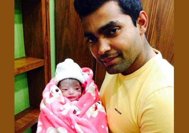 Umar Akmal-Amna blessed with a baby girl