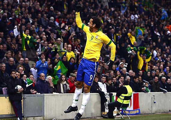  - Brazil-striker-2951