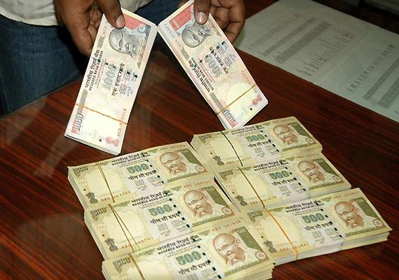 BSF seizes Rs.9 lakh in fake Indian currency