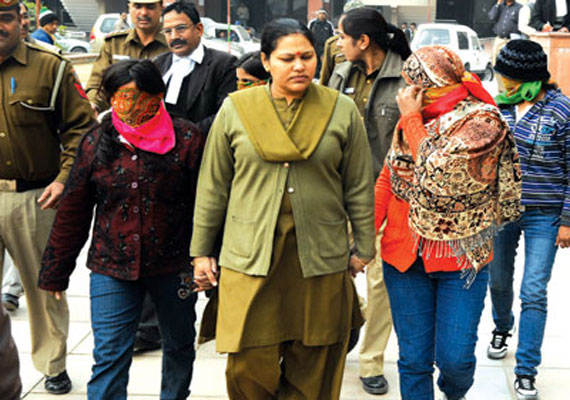 Prostitutuion Racket Busted By Delhi Police Two Women Arrested