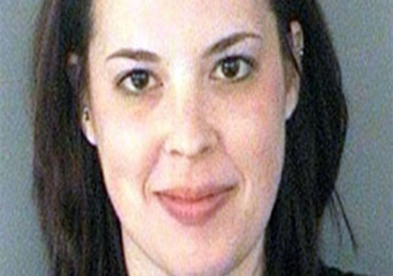 US woman arrives in jail, naked and drunk, to meet her husband