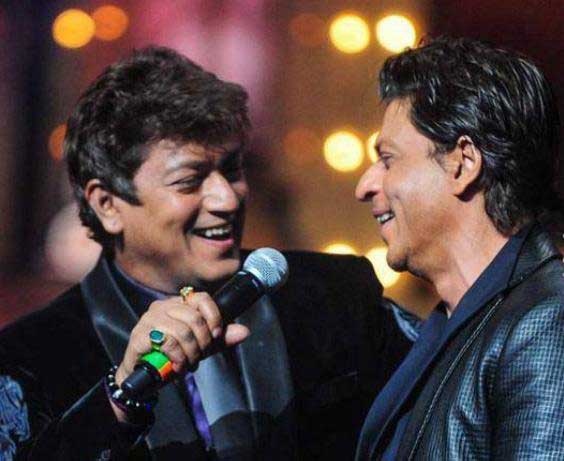 Shah Rukh Khan pays visit to critical Aadesh Shrivastava | IndiaTV News ...