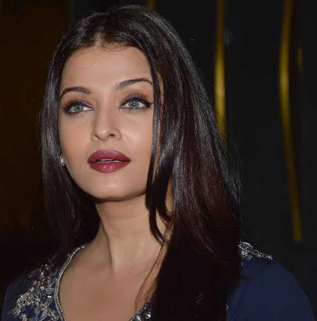 Diva back on track! Aishwarya sizzles at Jazbaa wrap-up party! | World ...