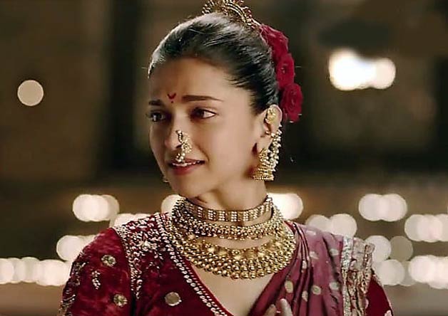 Bajirao Mastani: 5 looks of Deepika Padukone that will steal your heart |  Bollywood News – India TV
