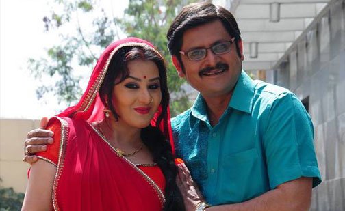 Bhabhiji Ghar Par Hai: Vibhuti romances Angoori, Manmohan tries to woo Anita Bhabhi