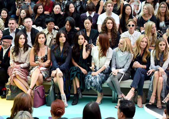 Here's why we loved Anushka Sharma at Burberry show at London Fashion ...