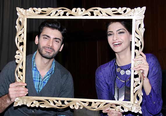 https://images.indiatvnews.com/lifestylelifestyle/IndiaTvcf7cc5_sonam-fawad-khoobsurat-promotion.jpg